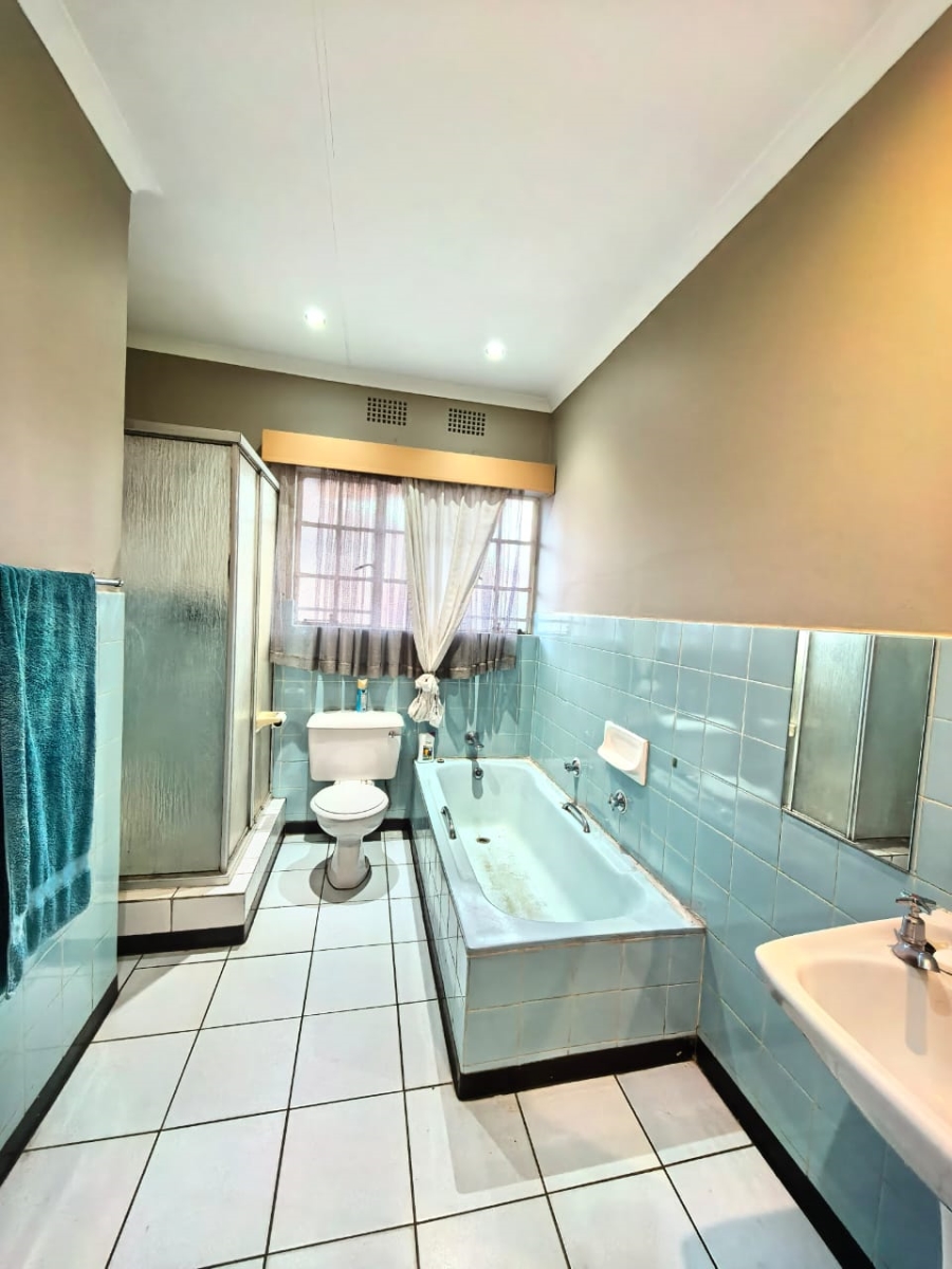 3 Bedroom Property for Sale in Vaalpark Free State